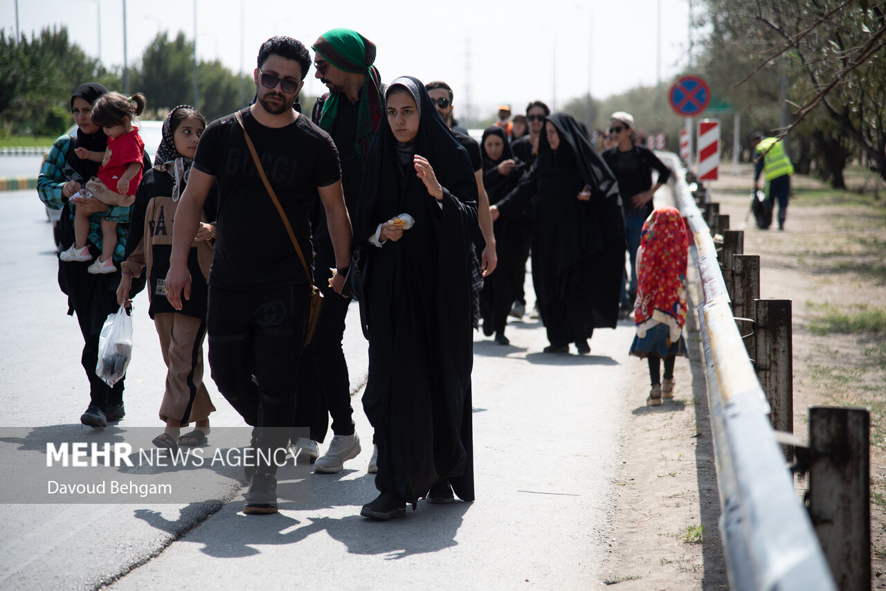 حدود ۴ هزار زائر پیاده به مشهد در دهه ولایت مشرف شدند - خبرگزاری مهر | اخبار ایران و جهان